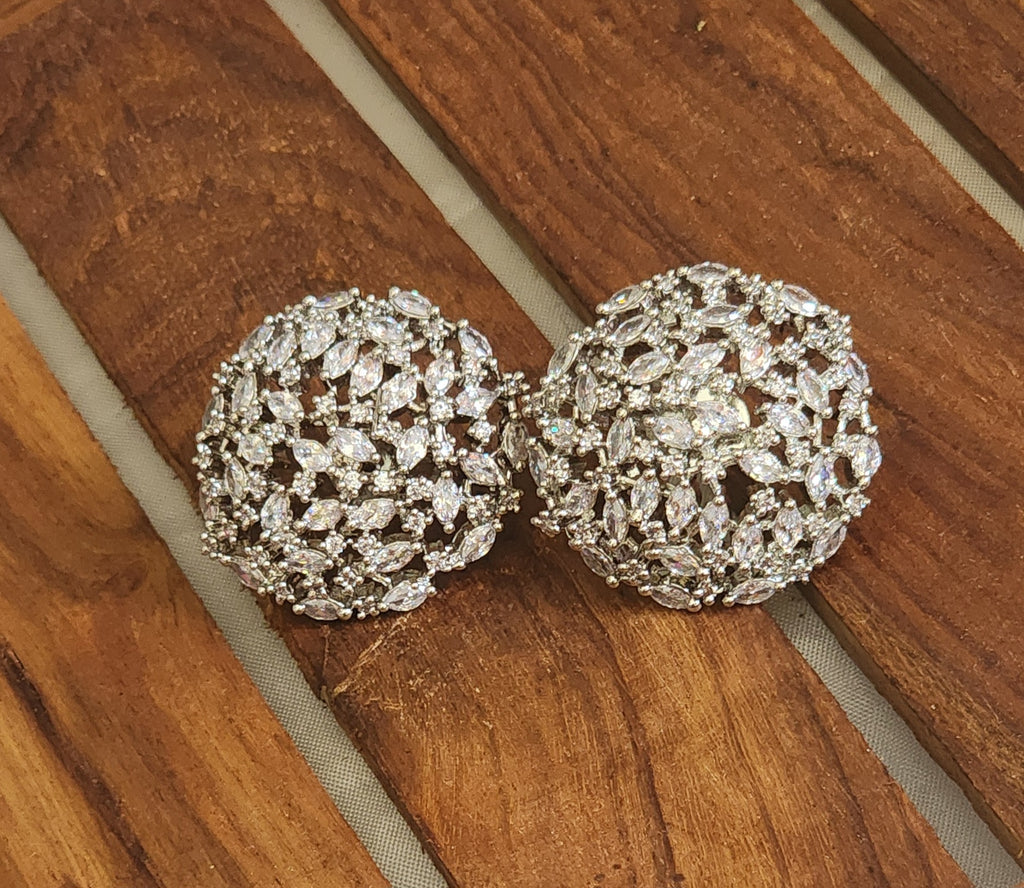 Oversized AD stone Studs