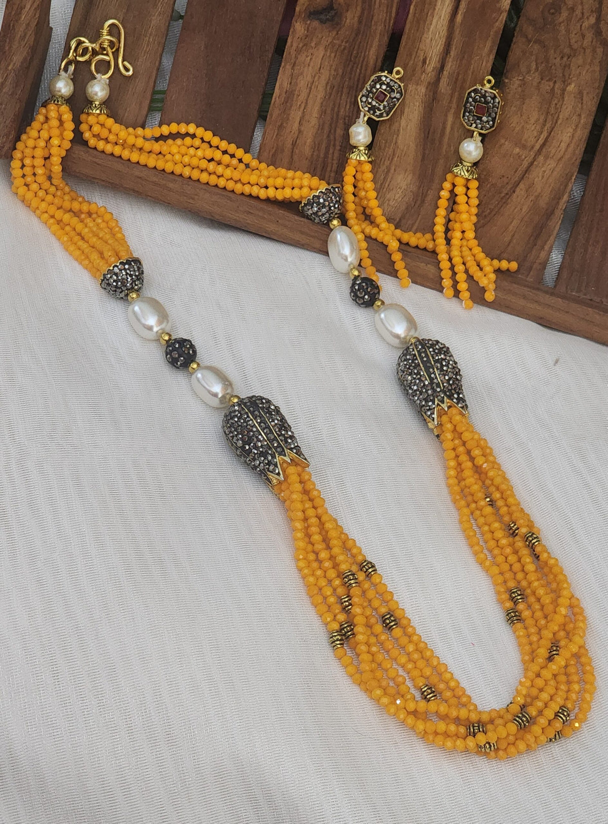 Antique lotus handmade beads maala with earrings