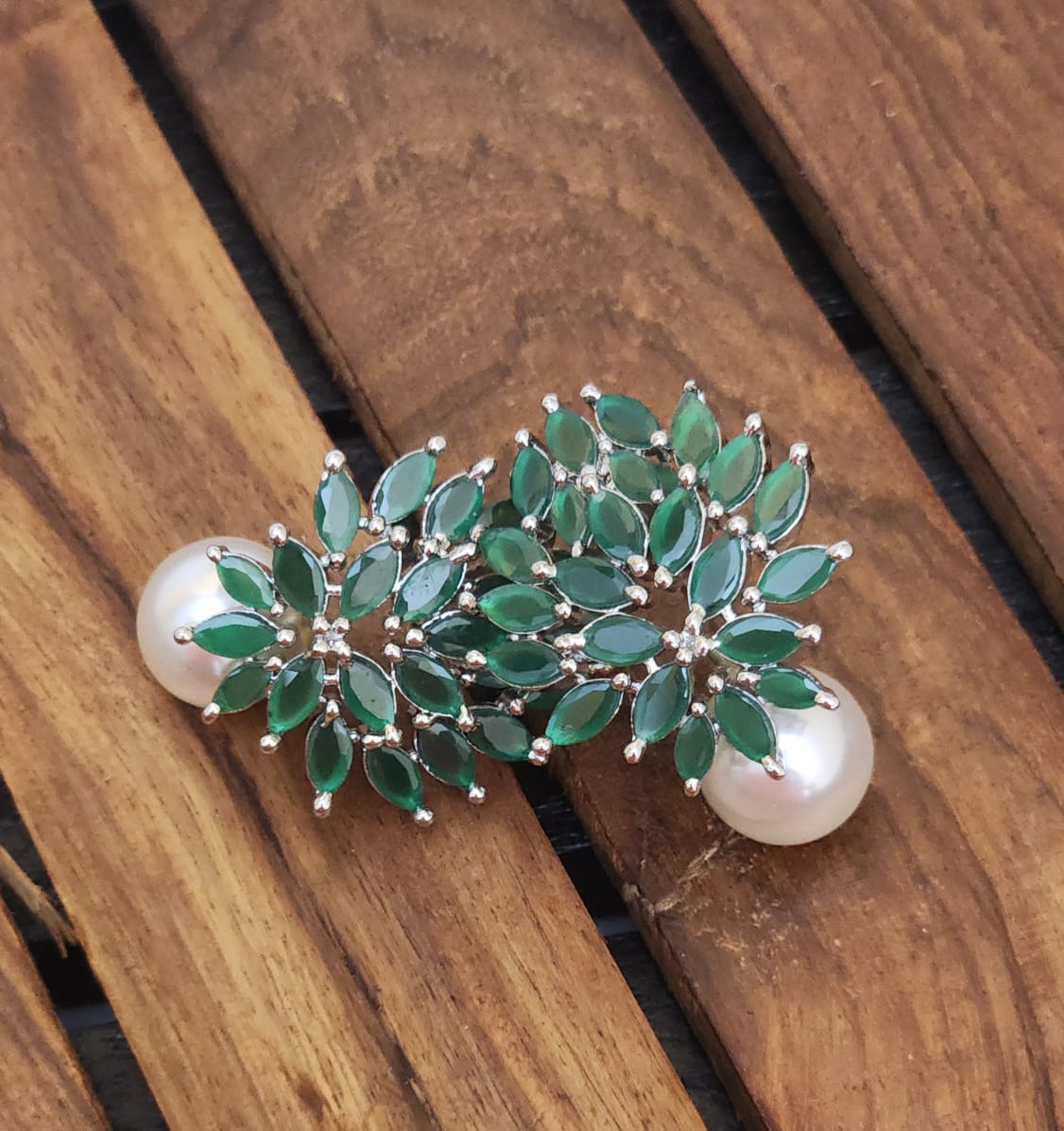 Premium leaf shape ad stone earrings