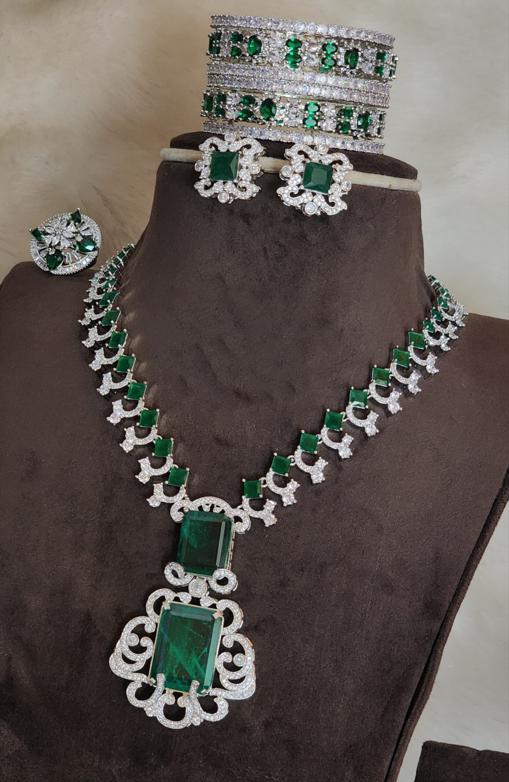 Nitha ambani Green emerald stone neckset with earrings