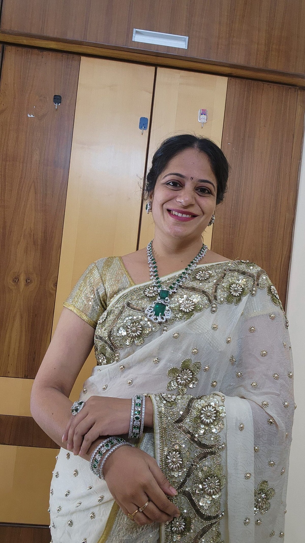Nitha ambani Green emerald stone neckset with earrings